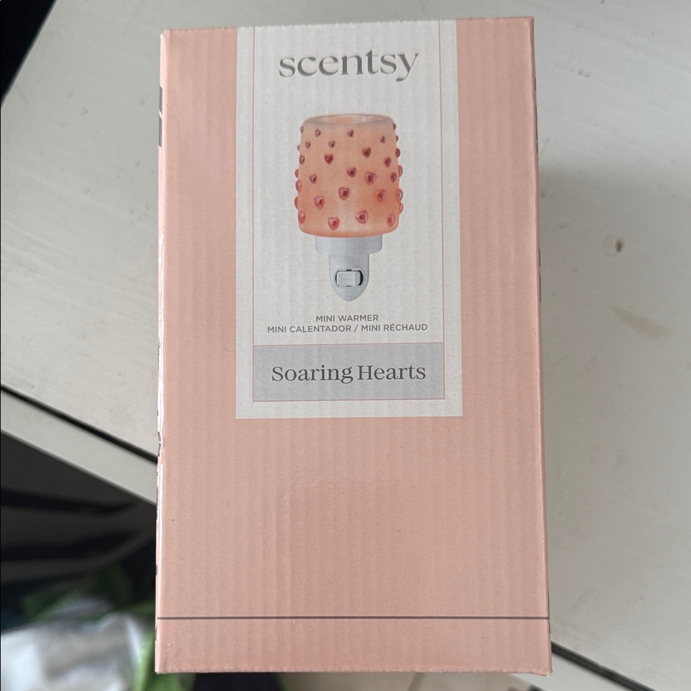 Scentsy Soaring Hearts Mini Warmer